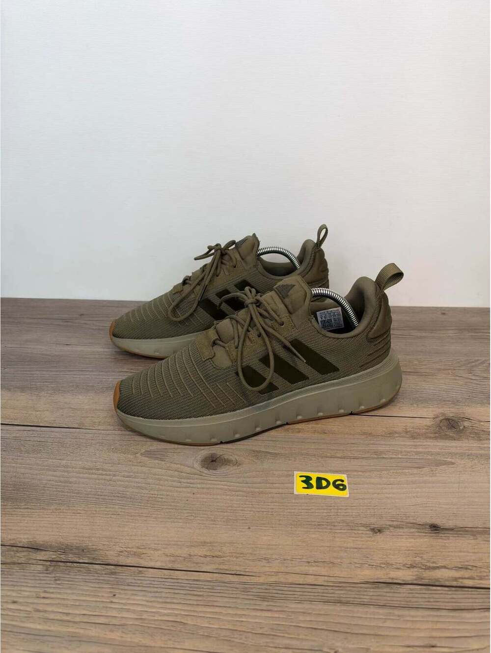Adidas Swift Run 23 Olive Green Gum Sole Sneakers Men Size 9 ID3012